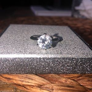 3 carat CZ sterling knife edge,6 prong STUNNER!! Size 8